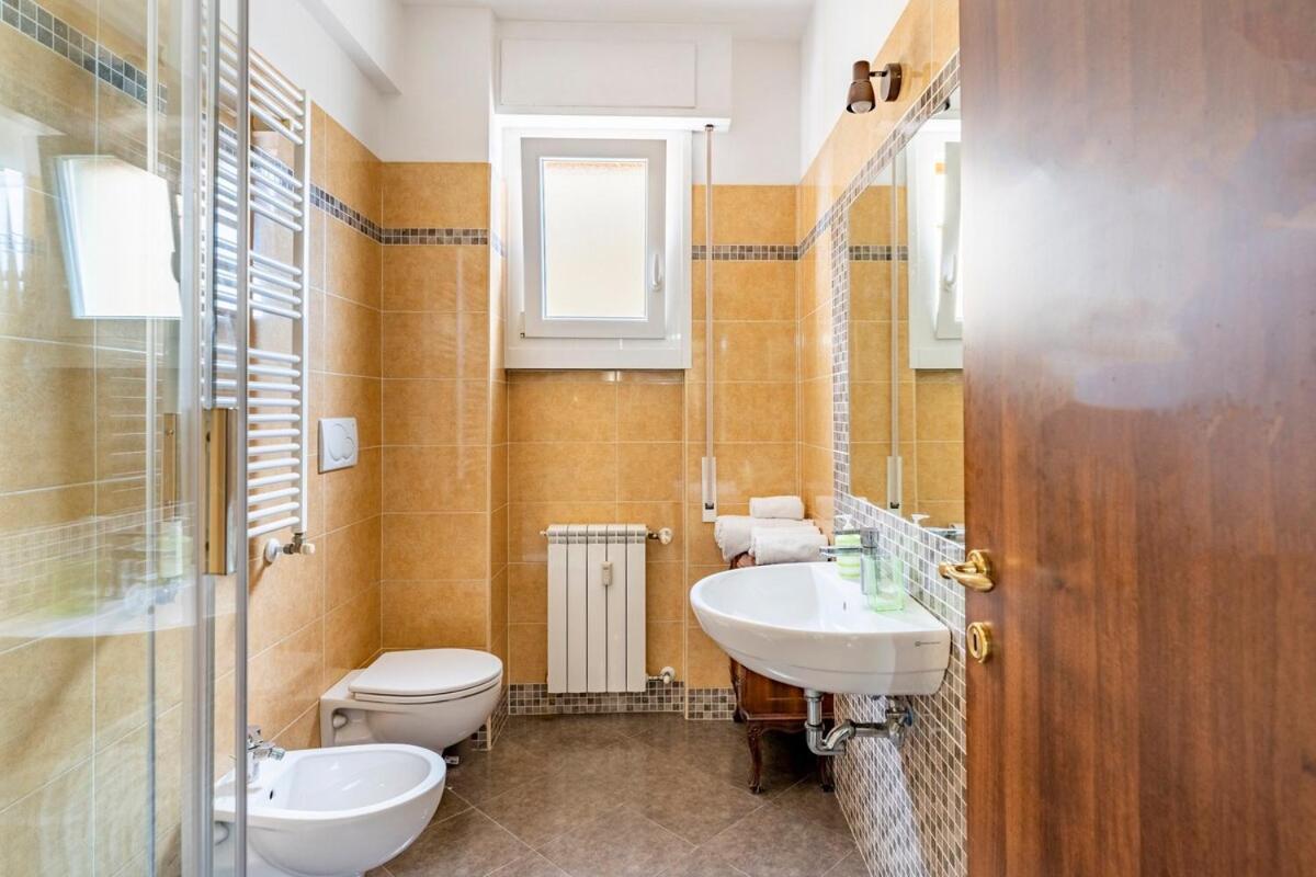 Casa Vacanze Alessio ローマ エクステリア 写真
